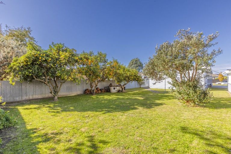 Photo of property in 11 Hillary Crescent, Maraenui, Napier, 4110