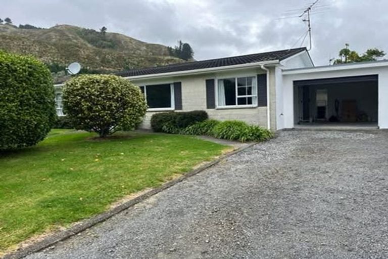 Photo of property in 1a He Awa Crescent, Waikanae, 5036
