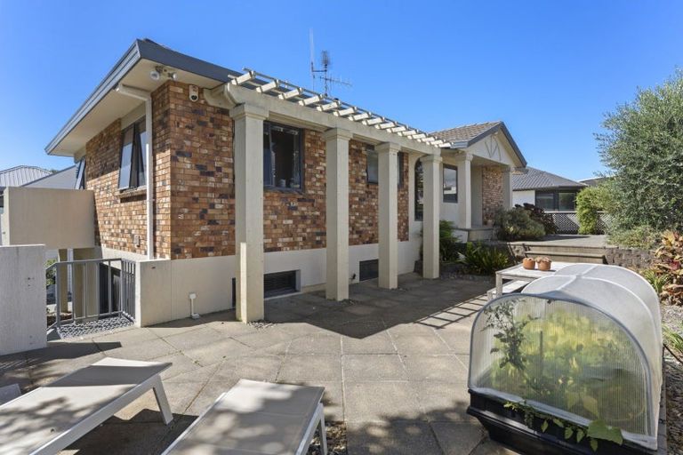 Photo of property in 71a Oceanview Road, Mount Maunganui, 3116