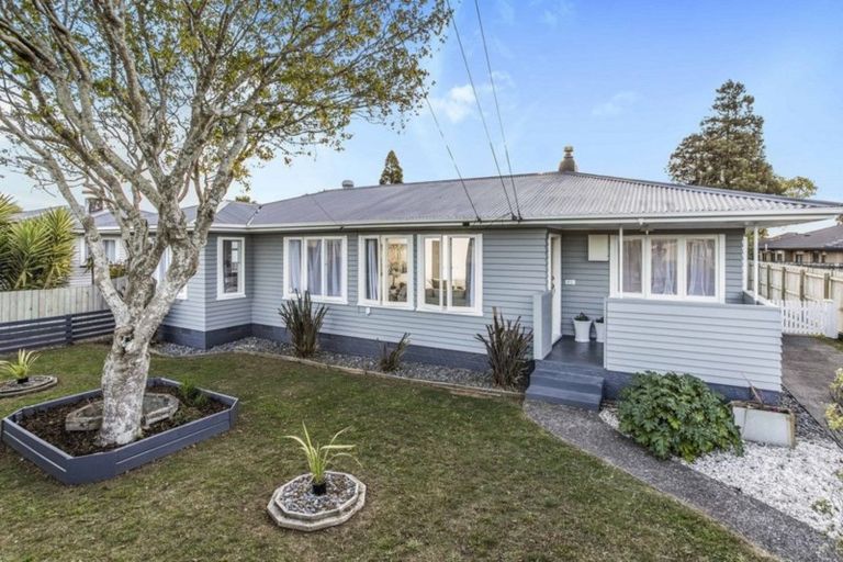 Photo of property in 1/15 Elizabeth Street, Papakura, 2110