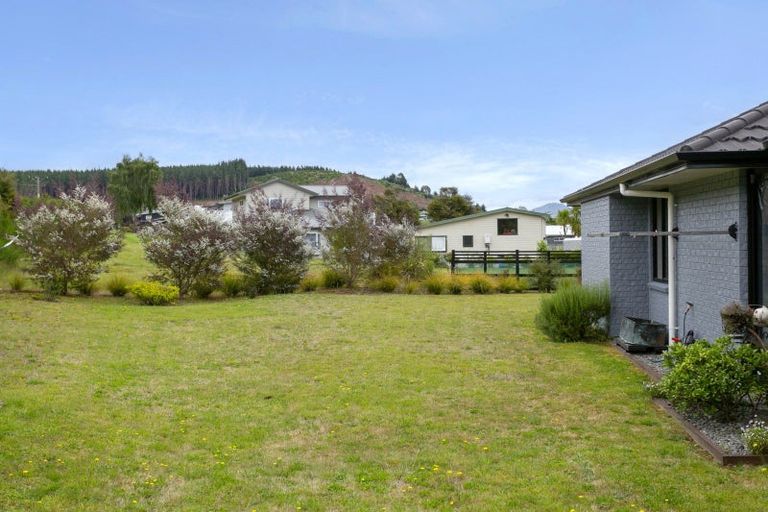 Photo of property in 97 Parekaawa Drive, Motuoapa, Turangi, 3382