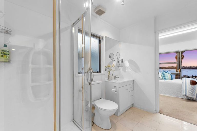 Photo of property in 2/10 Lilford Place, Half Moon Bay, Auckland, 2012