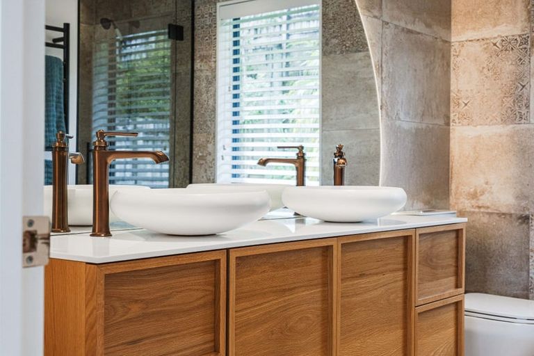 Photo of property in 36 Kath Hopper Drive, Orewa, 0931