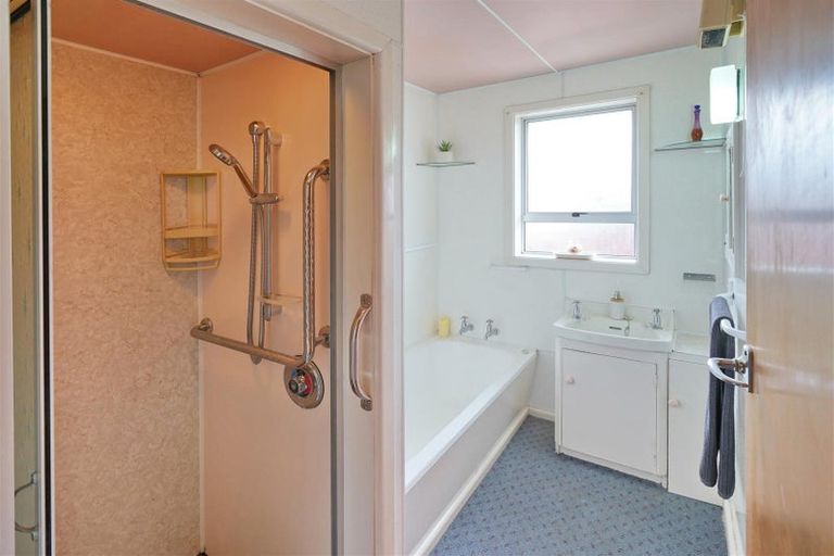 Photo of property in 8 Wingate Street, Redwood, Christchurch, 8051