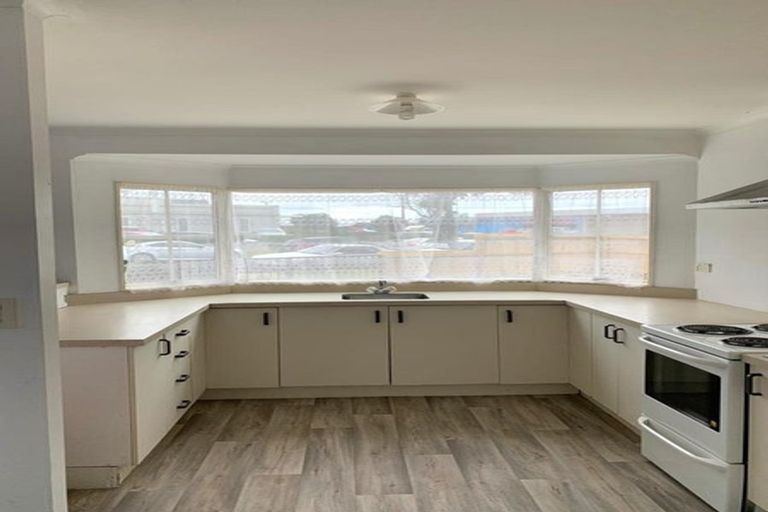 Photo of property in 1 Menary Street, Papakura, 2110