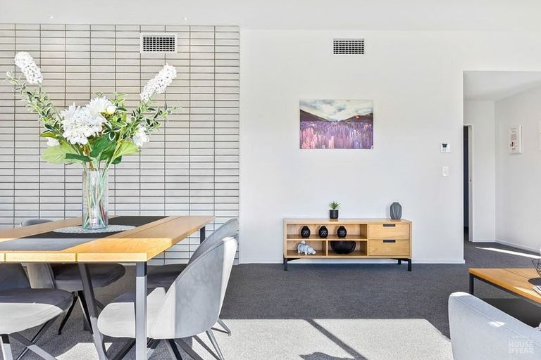 Photo of property in 2 John Raven Lane, Woodend, 7610