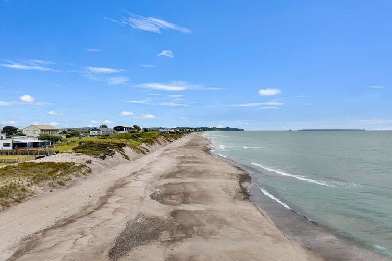 Photo of property in 100 Pukehina Parade, Pukehina, 3189