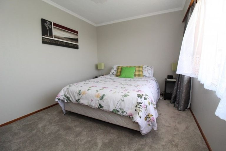 Photo of property in 11 Oxford Street, Waimate, 7924