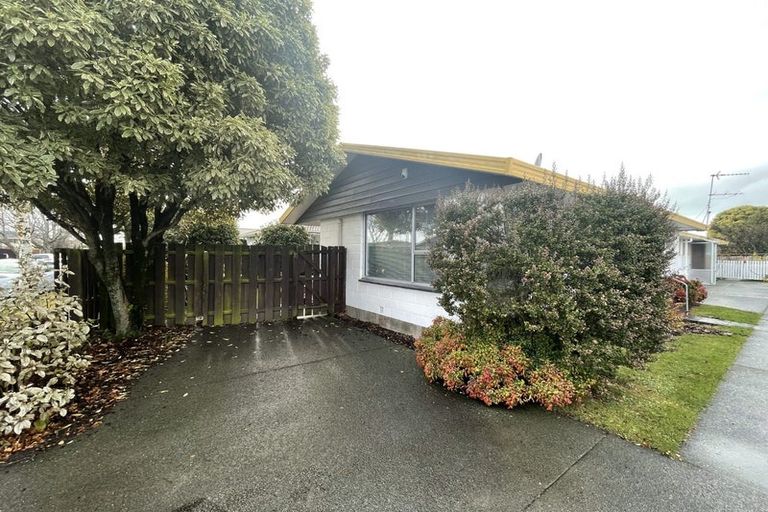 Photo of property in 1/14 Salford Avenue, Redwood, Christchurch, 8051