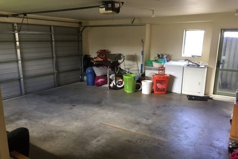 Photo of property in 2 Ettrick Lane, Papakura, 2110