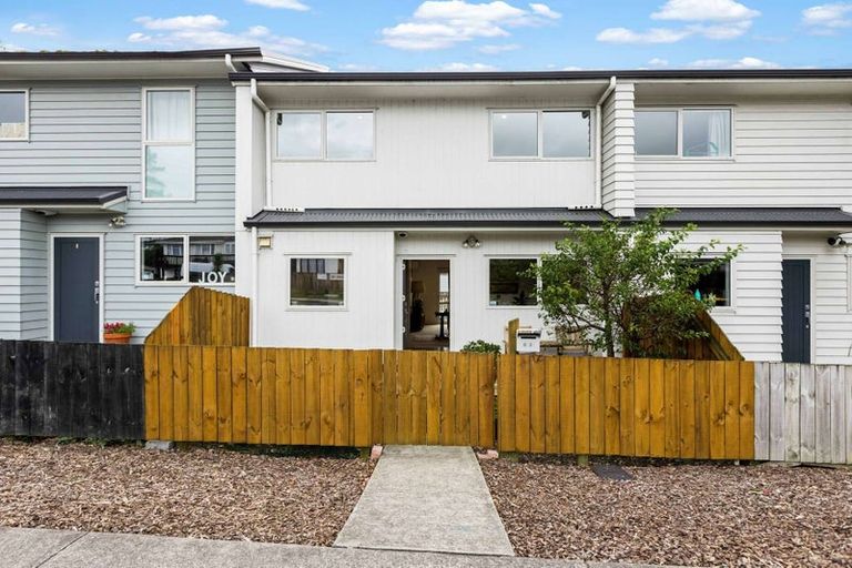Photo of property in 63 Seymour Road, Sunnyvale, Auckland, 0612