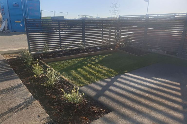 Photo of property in 24 Karearea Avenue, Kenepuru, Porirua, 5022