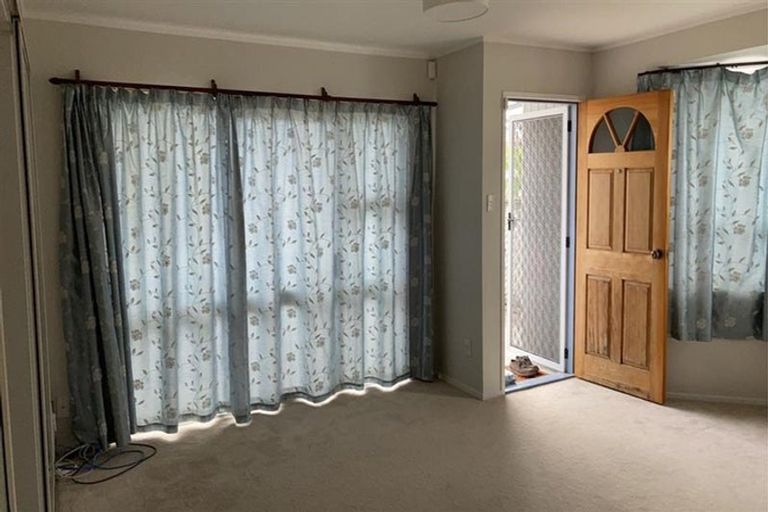 Photo of property in 99 Archmillen Avenue, Pakuranga Heights, Auckland, 2010