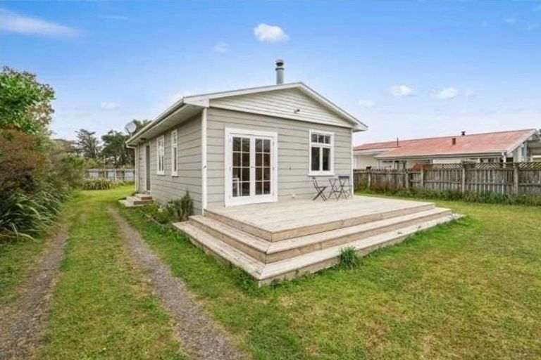 Photo of property in 53 Waite Street, Featherston, 5710