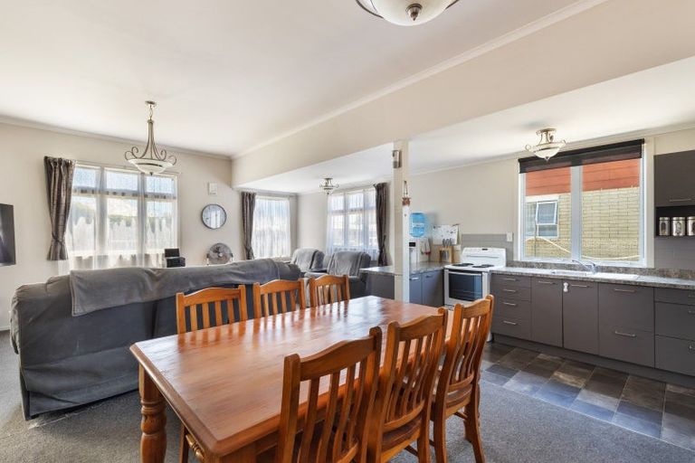 Photo of property in 9 Parris Street, Waitara, 4320