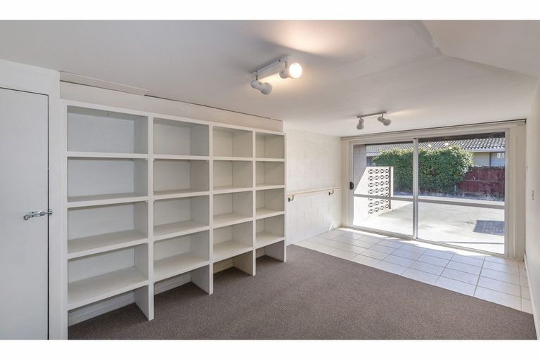 Photo of property in 16a Cashmere Road, Cashmere, Christchurch, 8022