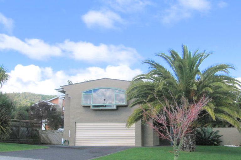 Photo of property in 11 Thelma Place, Lynmore, Rotorua, 3010