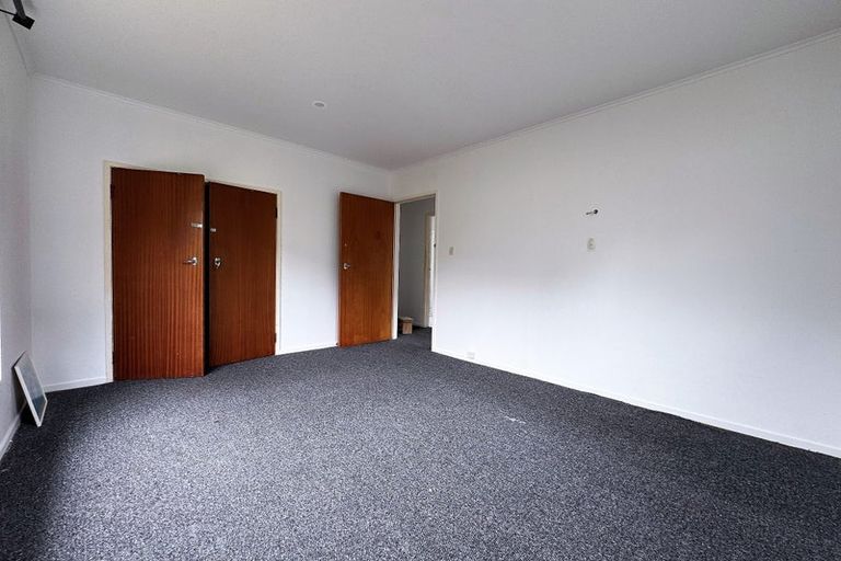 Photo of property in 4 Tawavale Crescent, Totara Vale, Auckland, 0629