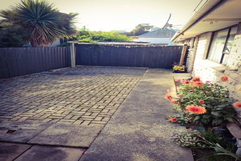 Photo of property in 27 Royal Crescent, Saint Kilda, Dunedin, 9012
