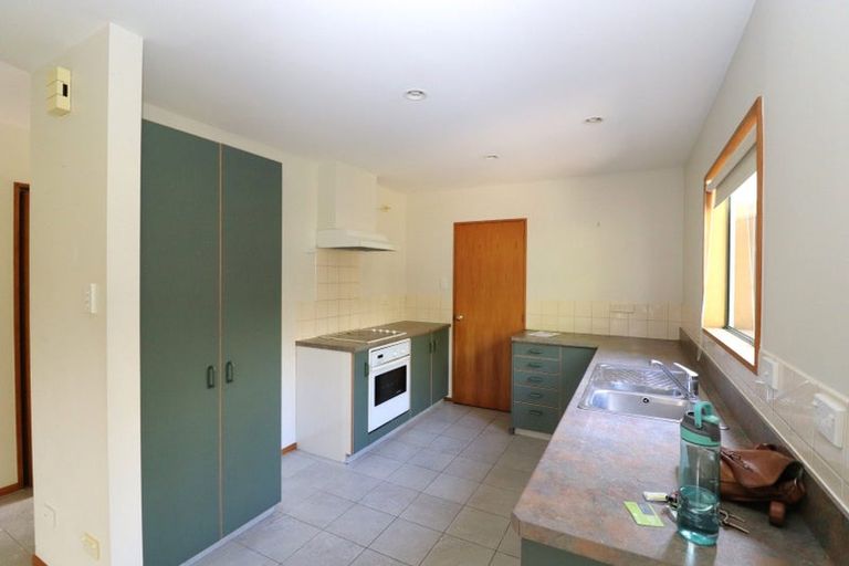 Photo of property in 15 Brockworth Place, Riccarton, Christchurch, 8011