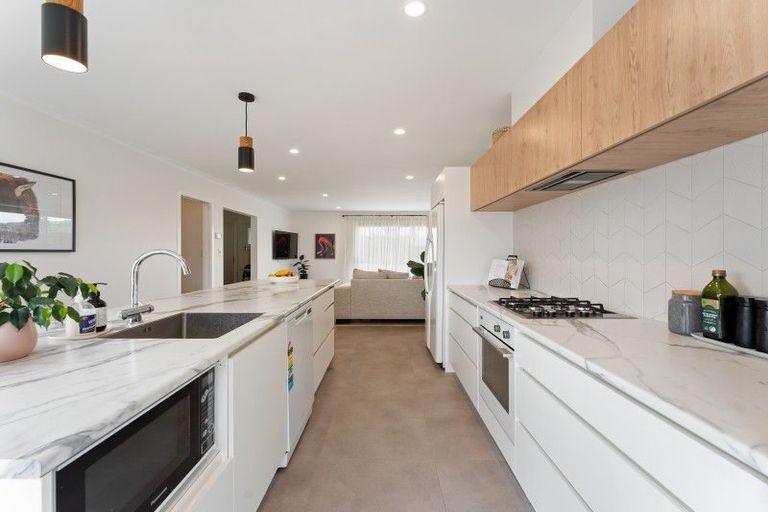 Photo of property in 51b Omata Road, Marfell, New Plymouth, 4310