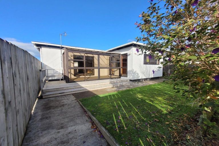 Photo of property in 513 Mangorei Road, Highlands Park, New Plymouth, 4312