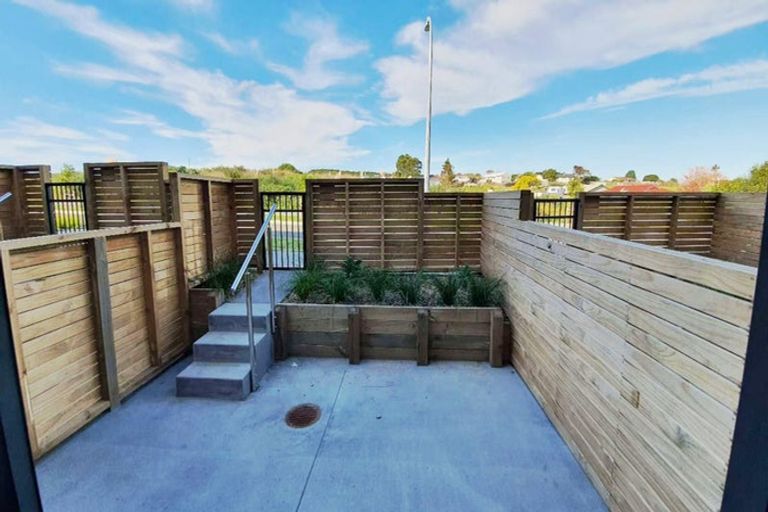 Photo of property in 11 Sun Orchid Avenue, Wiri, Auckland, 2104