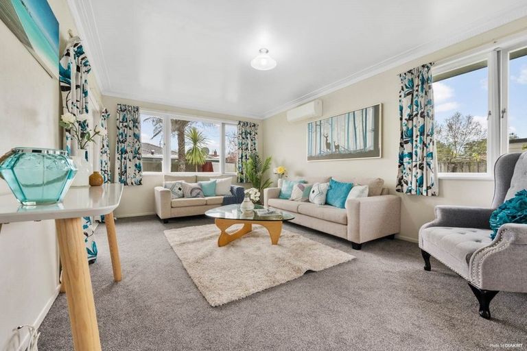 Photo of property in 4 Braeburn Place, Takanini, 2112