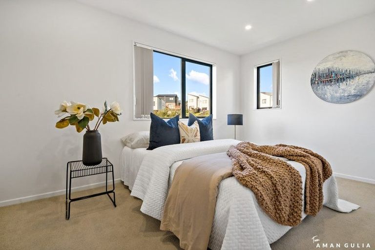 Photo of property in 37a Crestview Rise, Papakura, 2110