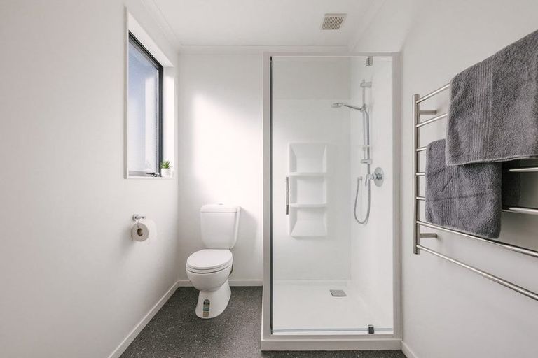 Photo of property in 1 Annandale Avenue, Takaro, Palmerston North, 4410