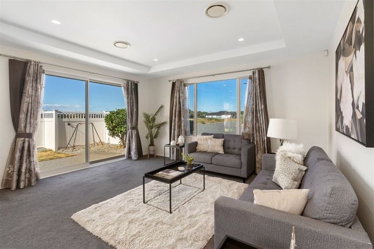 Photo of property in 11 Amelia Place, Wigram, Christchurch, 8025