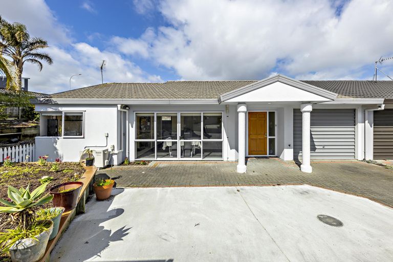 Photo of property in 1/47 Great South Road, Manurewa, Auckland, 2102
