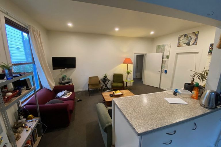 Photo of property in 124 Aro Street, Aro Valley, Wellington, 6021