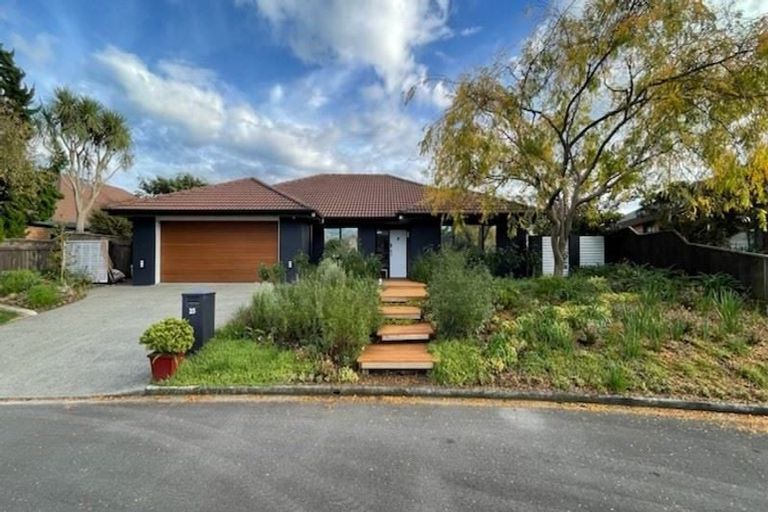 Photo of property in 25 Stella Court, Paraparaumu, 5032