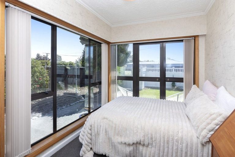 Photo of property in 18 Voss Street, Shirley, Christchurch, 8013