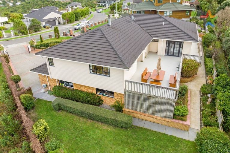 Photo of property in 44 Arahiwi Grove, Tirohanga, Lower Hutt, 5010