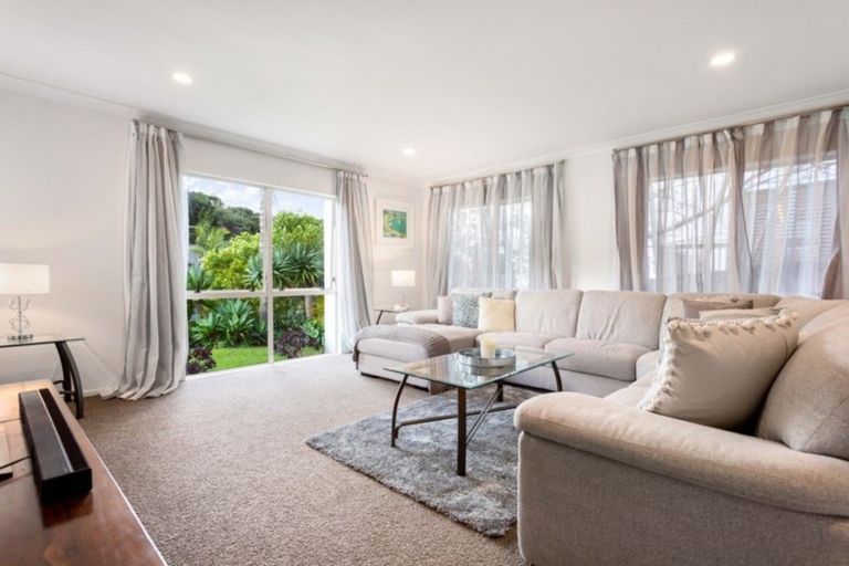 Photo of property in 32 Kate Sheppard Avenue, Torbay, Auckland, 0630