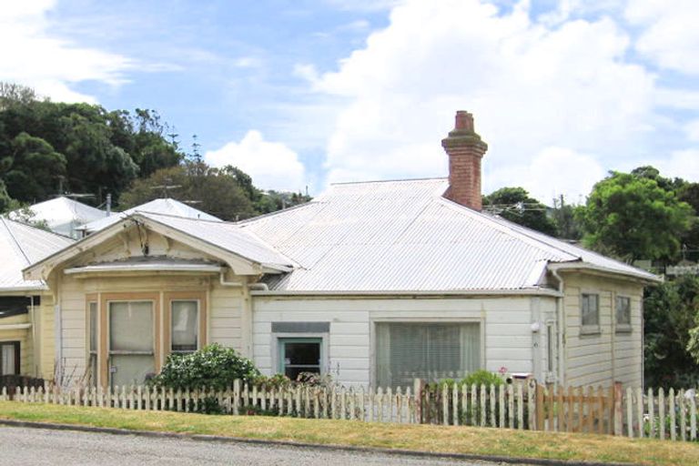 Photo of property in 6 Danube Street, Island Bay, Wellington, 6023