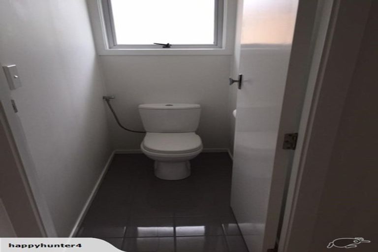 Photo of property in 3 Regent Place, Blagdon, New Plymouth, 4310