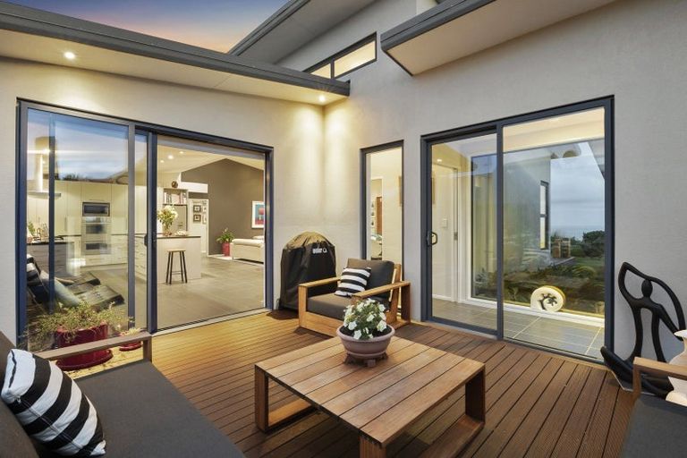 Photo of property in 25 Highgrove, Saint Clair, Dunedin, 9012