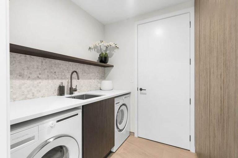 Photo of property in 9 Guardsman Place, Prebbleton, 7604