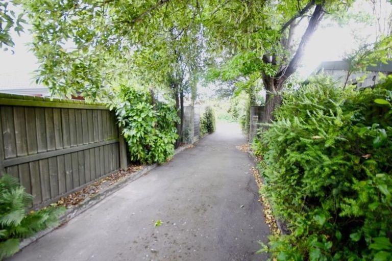 Photo of property in 197a Main North Road, Redwood, Christchurch, 8051