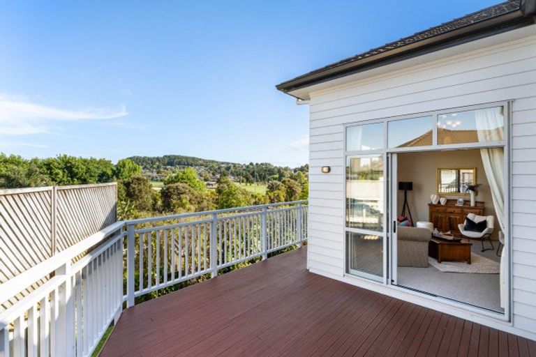 Photo of property in 8 Bob Craig Place, Pukekohe, 2120