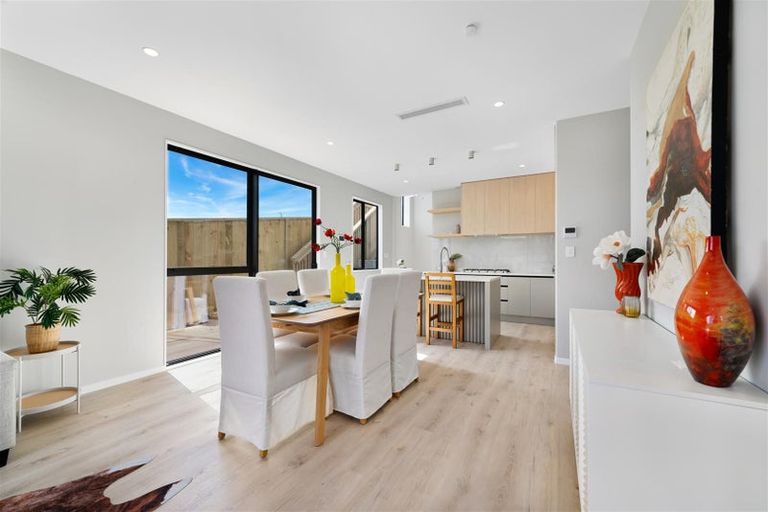 Photo of property in 34 Whakairo Crescent, Gulf Harbour, Whangaparaoa, 0930