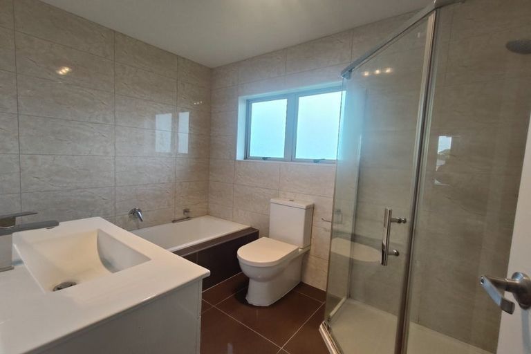 Photo of property in 15b Vine Street, Mangere East, Auckland, 2024