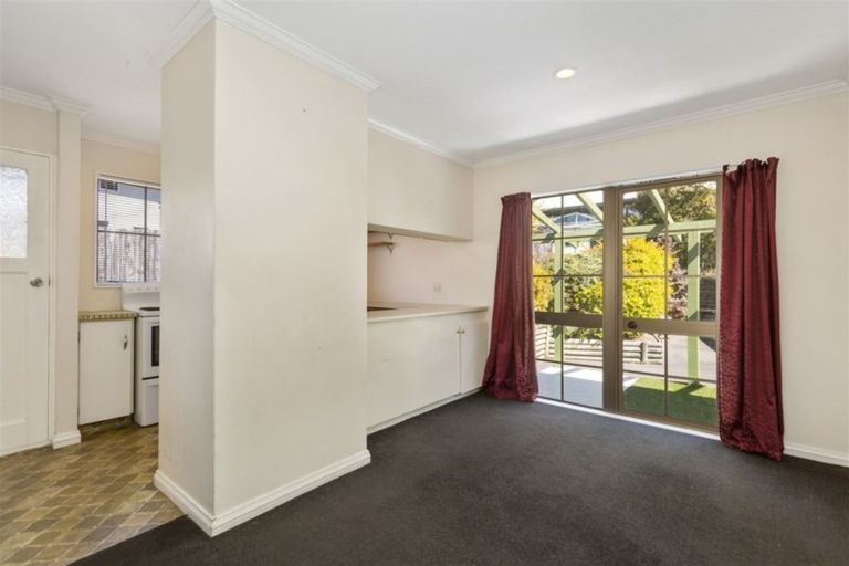 Photo of property in 10 Longitude Place, Whitby, Porirua, 5024