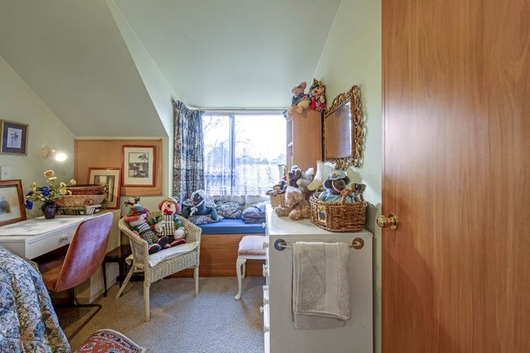 Photo of property in 2/82 Maidstone Road, Ilam, Christchurch, 8041