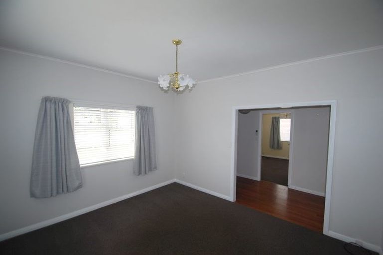 Photo of property in 77 Bell Road, Waiwhetu, Lower Hutt, 5010
