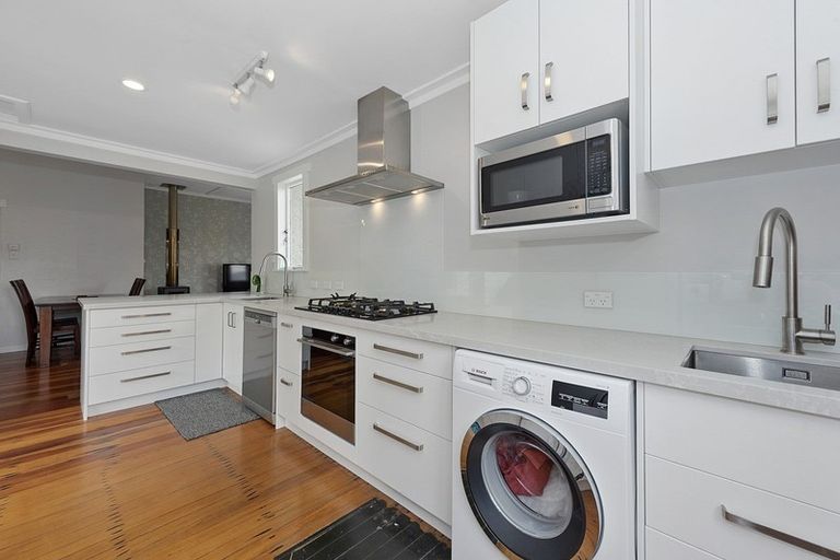 Photo of property in 4 Bond Street, Hamilton East, Hamilton, 3216