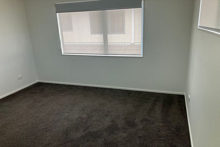 Photo of property in 8 Kalberry Place, East Tamaki, Auckland, 2016